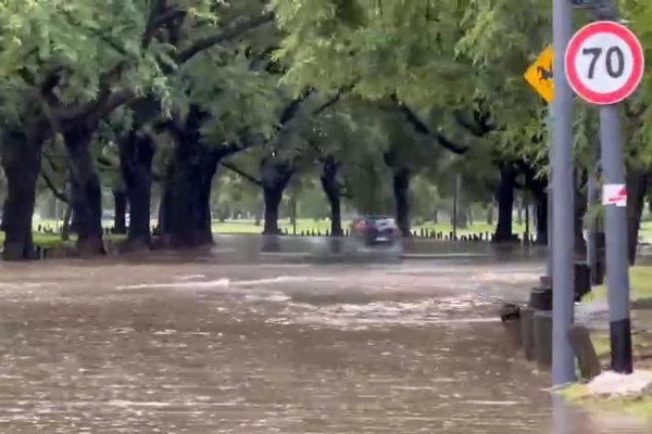 Tormentas en Argentina dejan al menos una persona muerta y daños materiales