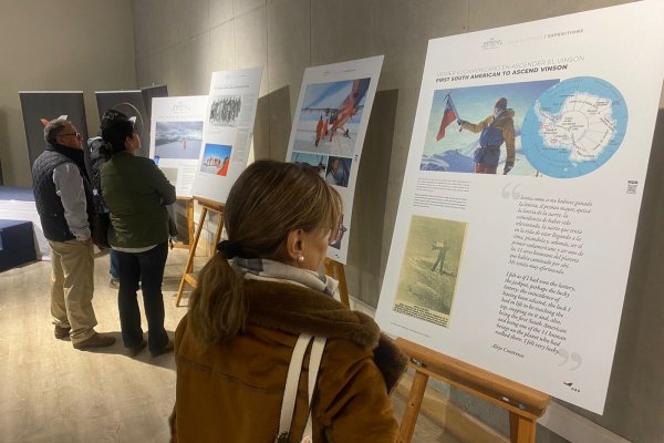 Inauguran exposición fotográfica en homenaje a Alejo Contreras