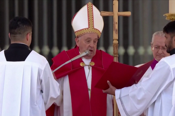 El papa Francisco celebra el domingo de ramos sin pronunciar la homilía