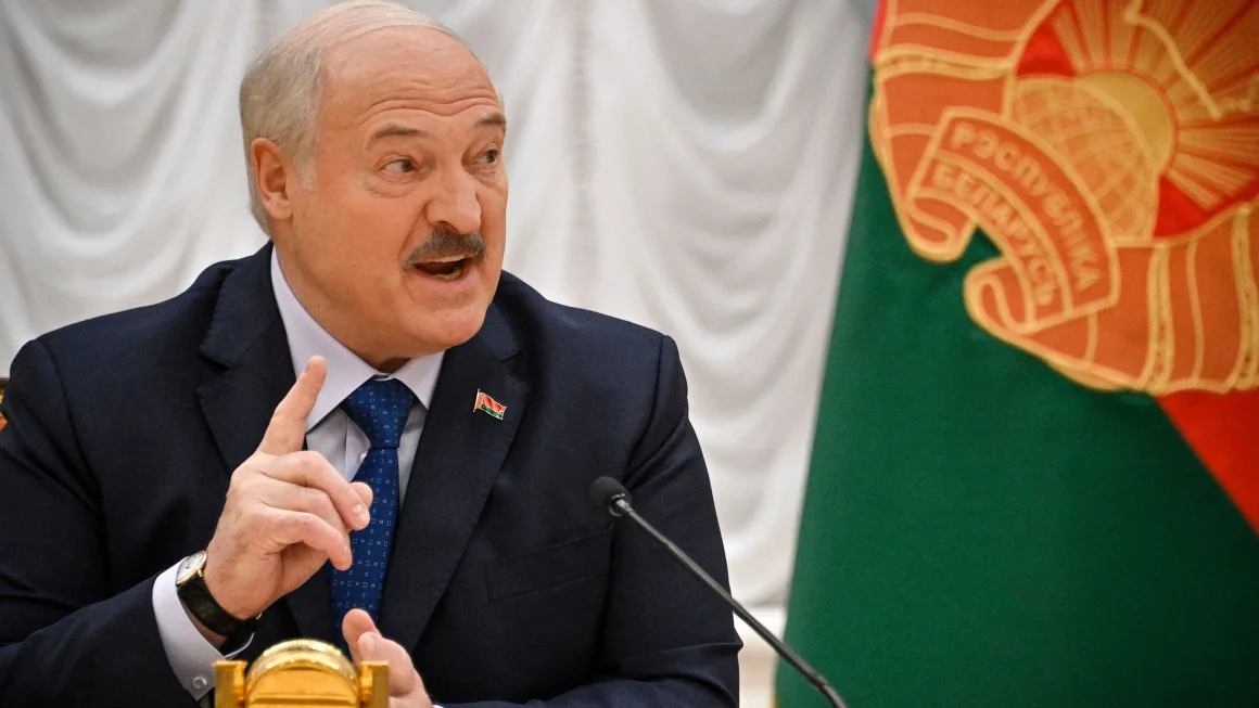 Lukashenko puso en duda la afirmación de Putin de que Ucrania estuvo involucrada en el ataque de Moscú