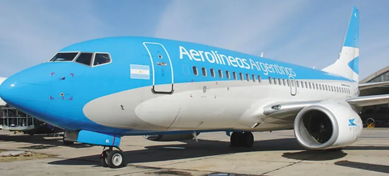 Aerolíneas Argentinas trabaja en un aumento del 15 al 30% en tarifas de cabotaje