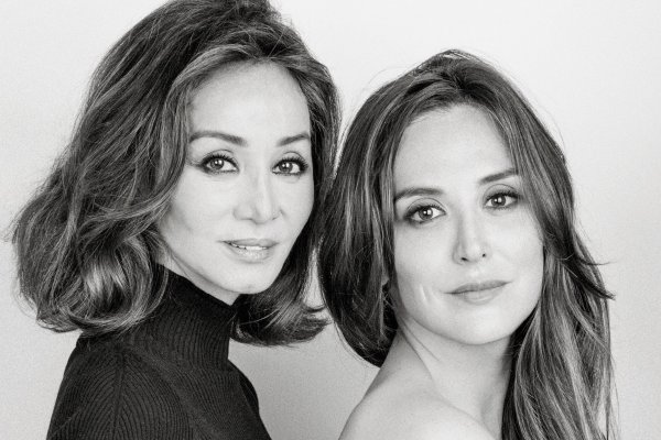 Si Tamara Falcó e Isabel Preysler llevan el mismo corte de pelo es porque es el que más favorece a los 40 y a los 70