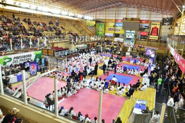 Mas de 400 deportistas se pusieron el cinturón de taekwondo en Corrientes