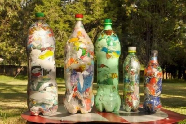 Botellas de Amor: la forma de reducir los desechos plásticos desde el hogar