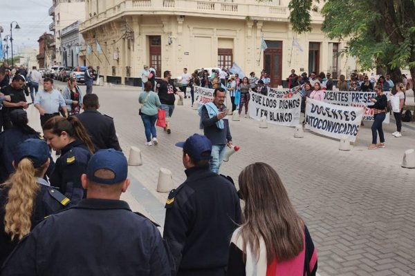 Advertencia sindical: en Corrientes el aguinaldo docente no llega ni a un cuarto del sueldo