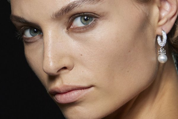 El mejor corrector de ojeras que no marca las arrugas y cómo aplicarlo según los maquilladores