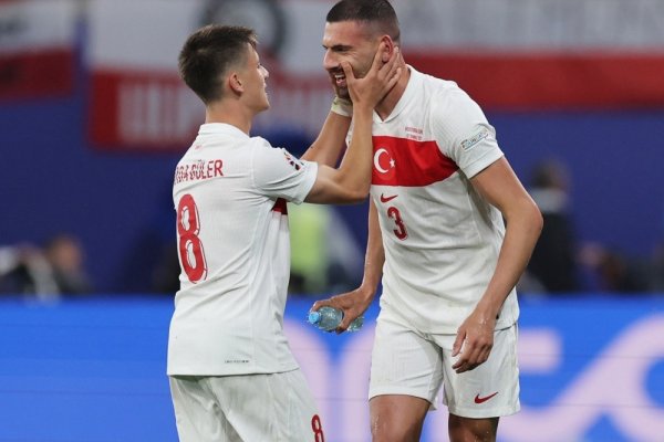 En un final dramático, Turquía le ganó 2-1 a Austria y está en cuartos de final de la Eurocopa