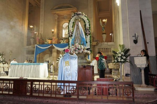 Fiesta de la Virgen de Itatí: dar gracias, pedir y una plegaria por Loan