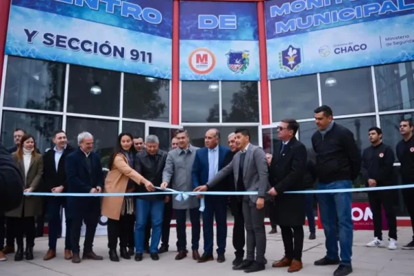 El gobernador Zdero inauguró el Centro de Monitoreo Municipal