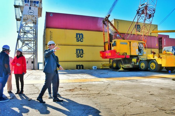 El puerto de Corrientes se prepara para exportar madera