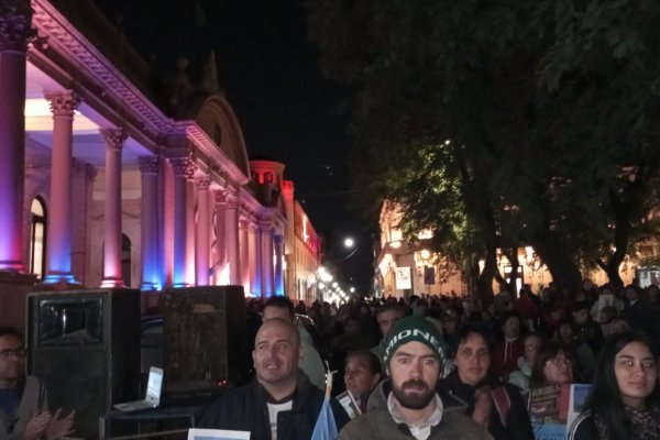 Corrientes: otra masiva marcha por la aparición de Loan Peña