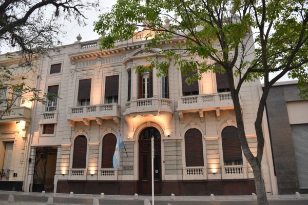 Desde hoy y por tres días no habrá clases en universidades en una nueva y fuerte protesta contra Milei