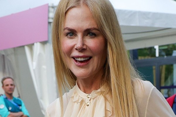 De la blusa ideal con vaqueros de Nicole Kidman al sastre de Natalie Portman, los 4 mejores looks de las famosas en los JJOO