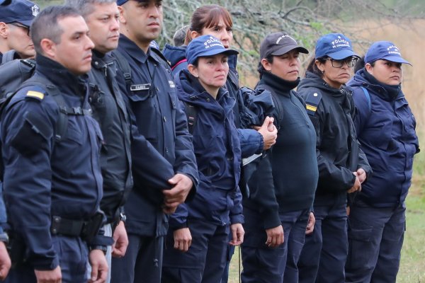 Valdés en el acto por el día de la Policía: El Gobierno de Corrientes confía