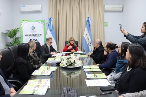 Presentación del Programa 'Leer y Comprender... Camino para Aprender' para fortalecer la lectura y comprensión lectora en estudiantes de primaria