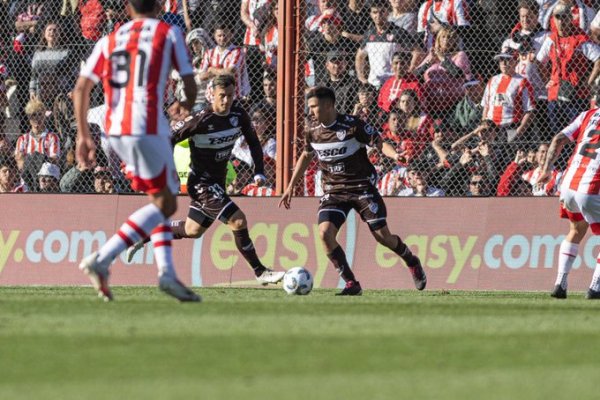 Instituto derrotó a Platense y pelea arriba en la Liga Profesional