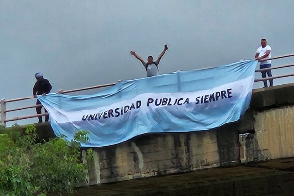 Trabajadores universitarios visibilizan reclamos y preparan un “paro fuerte”