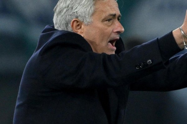 Mourinho tuvo su primera gran decepción en el Fenerbahce