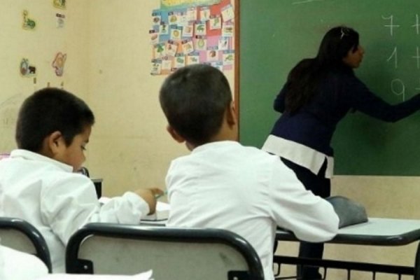 Impactante cálculo de la caída del salario docente en Corrientes