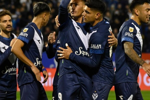 Vélez venció a Instituto y mira a todos desde arriba