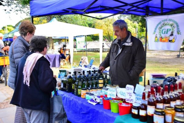 Ferias de la ciudad: hoy, en Plaza Torrent y Plazoleta Los Amigos