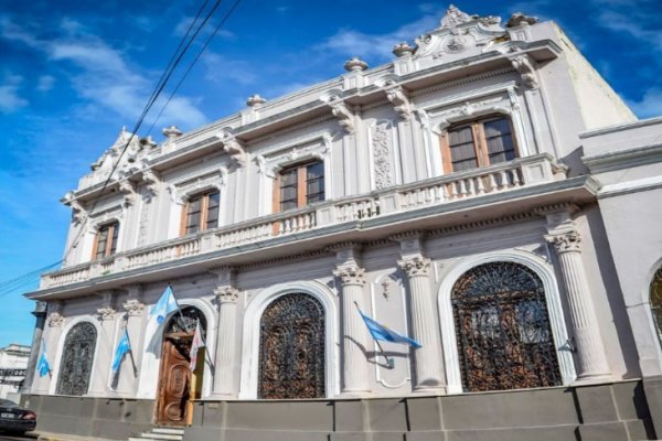 Revelador: un dirigente libertario lidera una medición para intención de voto en Corrientes