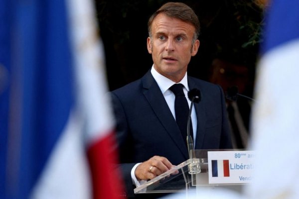 Macron busca jefe de Gobierno tras un parón de mes y medio