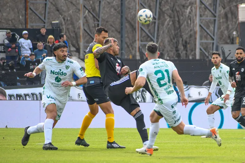 Riestra superó a Sarmiento de Junín como local