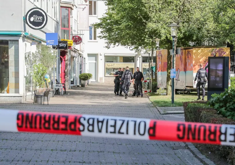 La Policía detiene a un joven de 15 años por su relación con el apuñalamiento que ha dejado tres muertos en Solingen, Alemania