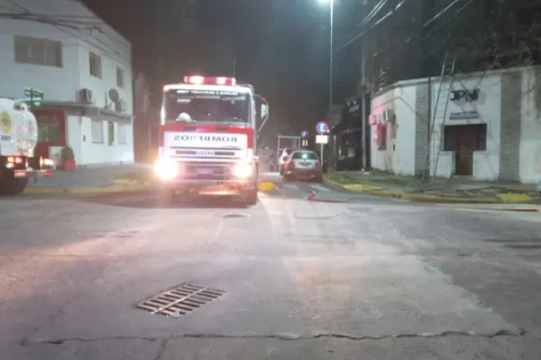 Se incendió una vivienda de un barrio céntrico de Corrientes