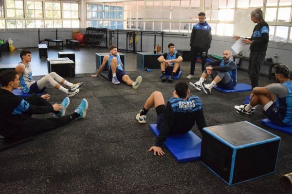 Regatas Corrientes comenzó con los trabajos de cara a las competencias