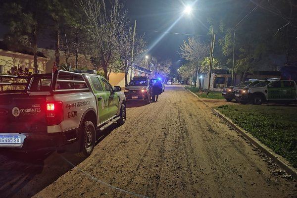 LAMENTABLE! Chocó con su moto a un camión estacionado y murió