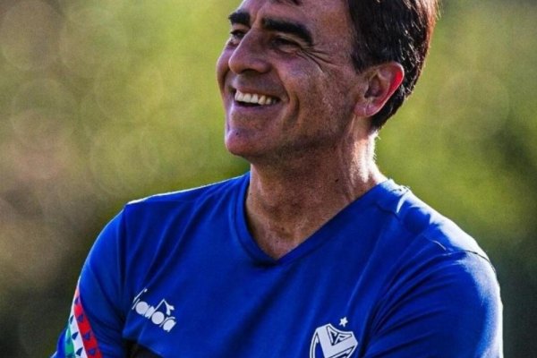 El DT de Vélez fue contundente sobre Aquino ante el interés de Boca