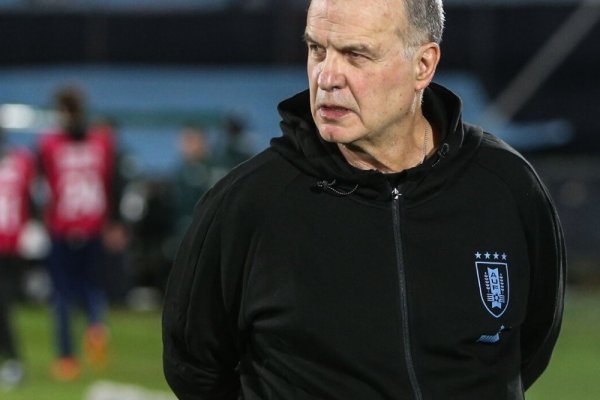 La decisión de Bielsa en Uruguay que afecta a River y a Boca