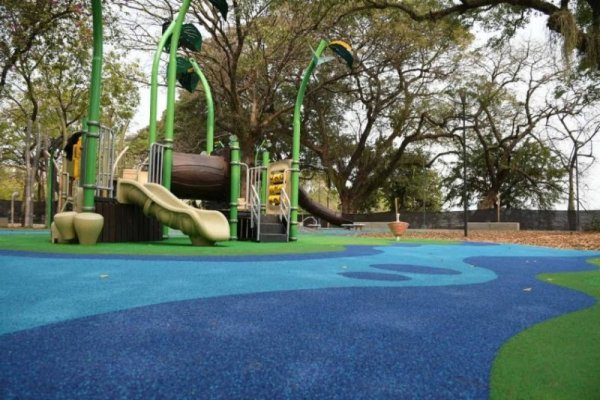  Paseo Punta Tacuara: finalizó la obra de novedosos multijuegos infantiles