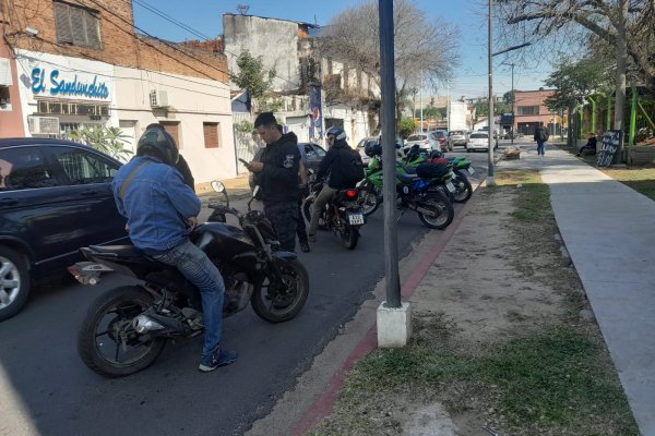 SUELTOS EN LA CALLE! Detienen a jóvenes con antecedentes delictivos en la ciudad de Corrientes