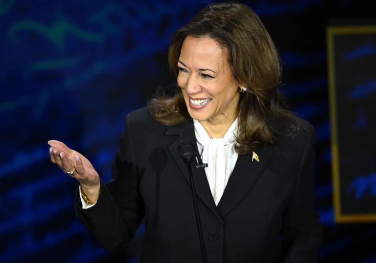 Kamala golpea a Trump y gana las primeras encuestas del debate