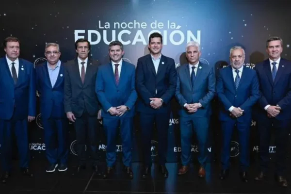 Leandro Zdero firmó compromiso por la educación en Buenos Aires