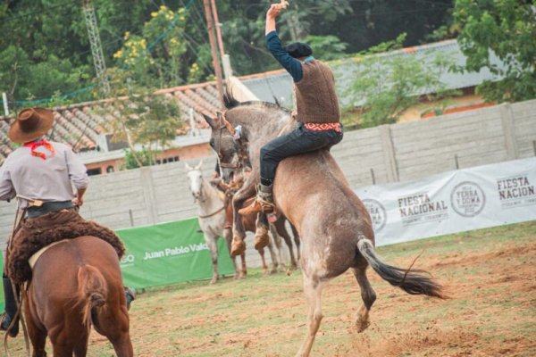 Tres días a puro sapucay, doma y chamamé en Ituzaingó