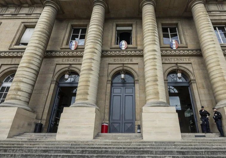 Arranca en Francia el juicio contra un hombre vinculado con los responsables del ataque contra 'Charlie Hebdo'