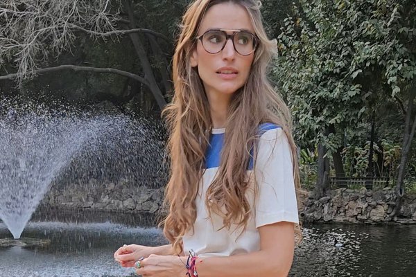 Alejandra Domínguez y su look de día de una marca española con aires retro