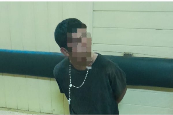 CON EL ROSARIO! Detienen a un joven queriendo robar una estación de servicio