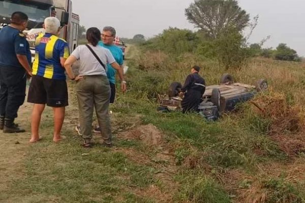 Impactante vuelvo en un camino provincial