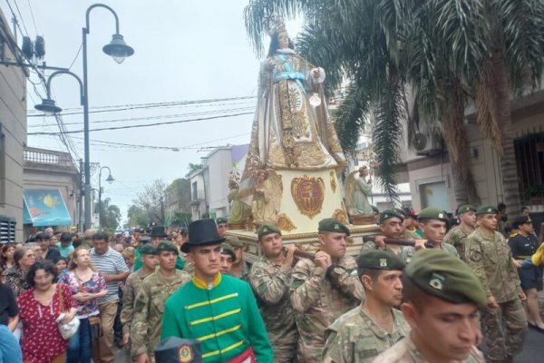 Correntinos honraron a la Virgen de la Merced con la tradicional procesión