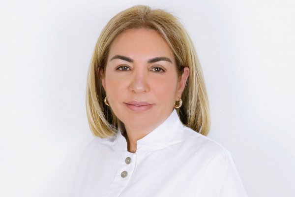 Inmaculada Vicente y Mencía Hermosa, farmacéuticas: 