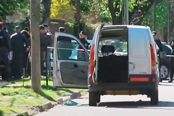 Violenta salidera en Fisherton: golpe comando, millonario robo y un policía gravemente herido