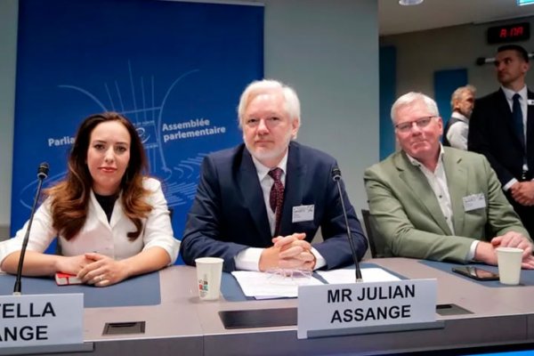 Julian Assange: «Estoy libre porque me declaré culpable de periodismo»