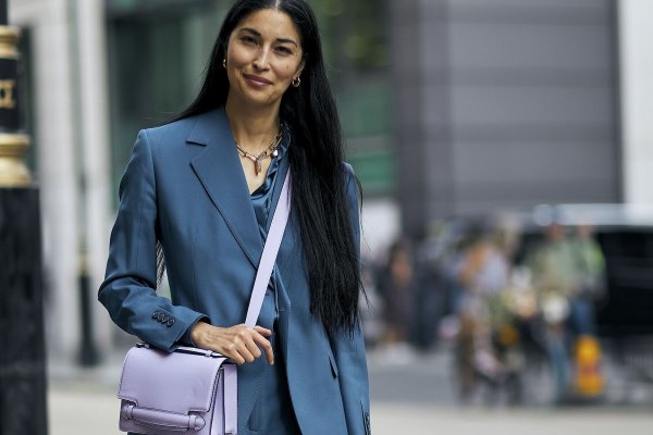 El traje de chaqueta de Zara que repito siempre al volver a la oficina es elegante y favorecedor