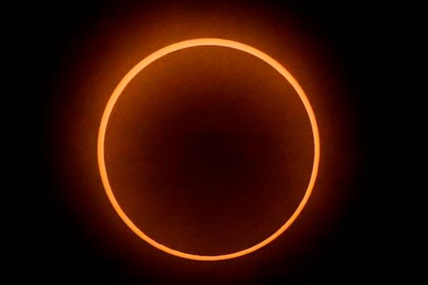 ¿Cómo será el eclipse solar anular que se verá este miércoles y dejará a «oscuras» a Santa Cruz?