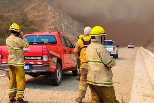 Nuevo foco de incendio en La Calera, a solo 10 kilómetros de la ciudad de Córdoba